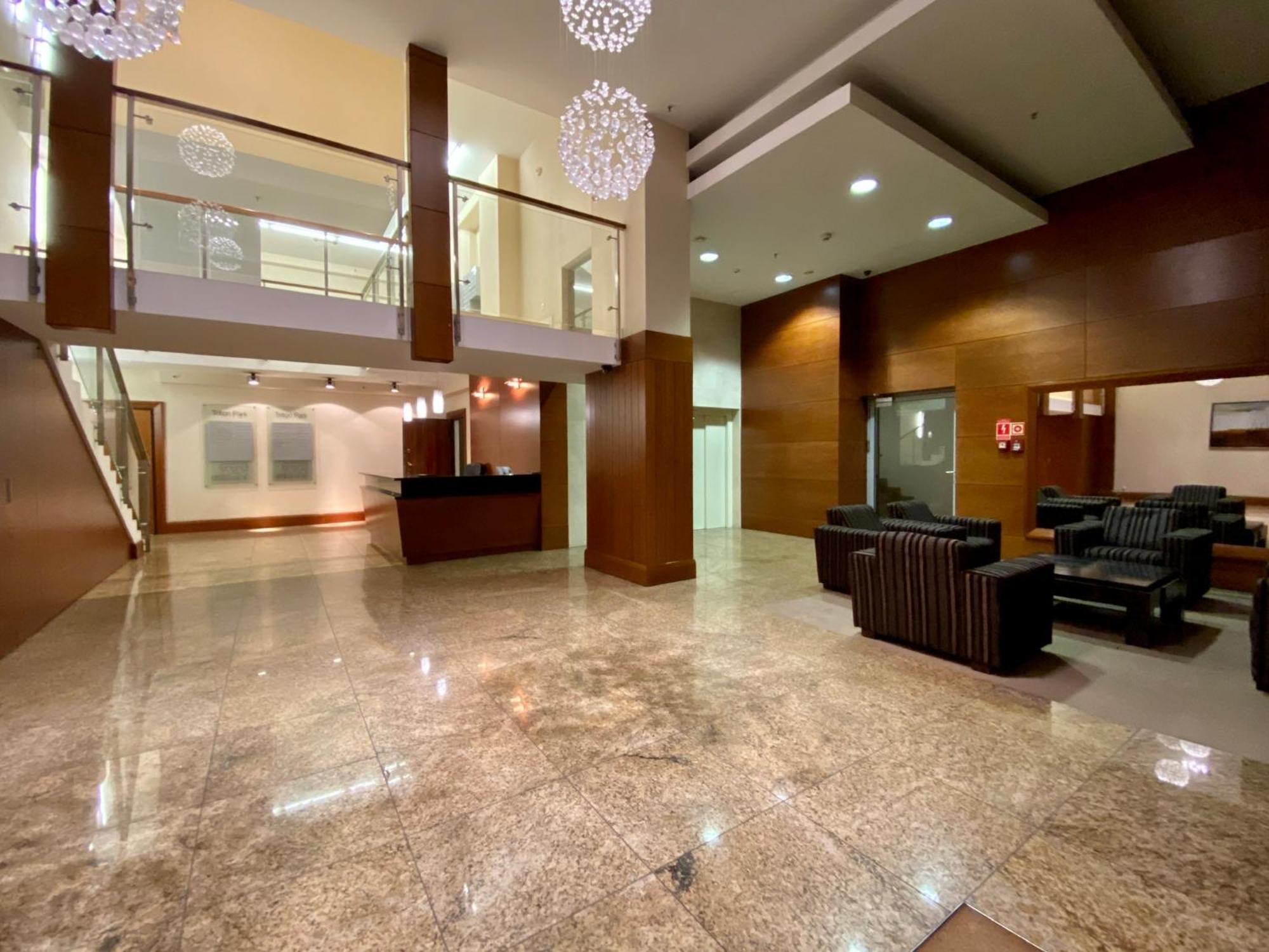 Two Triton Park Apartamento