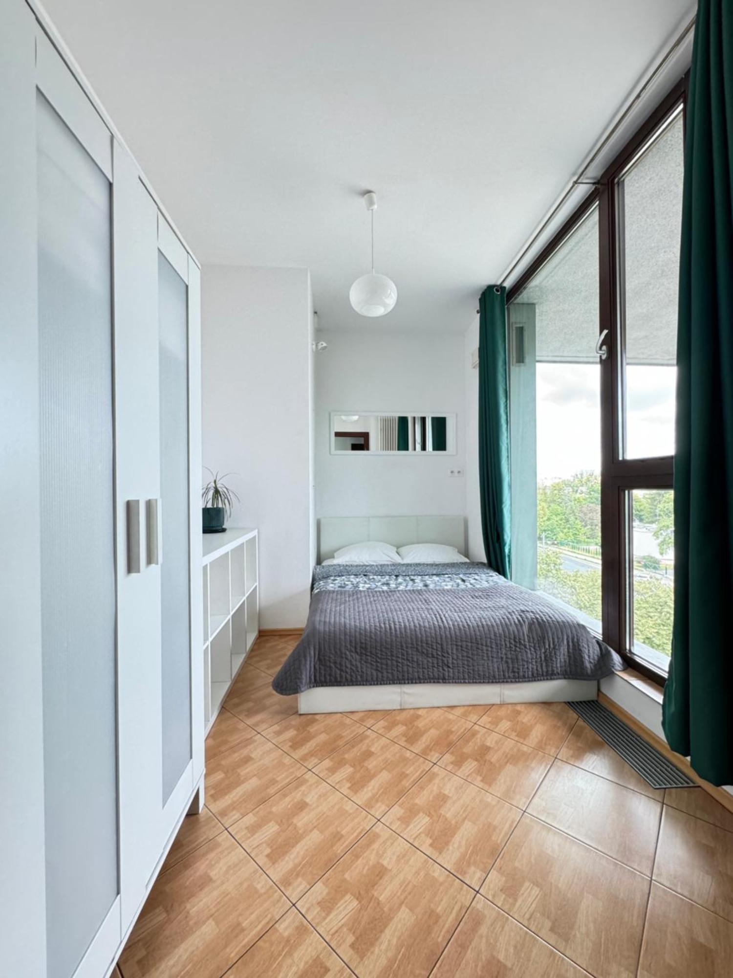 Apartment Two Triton Park *